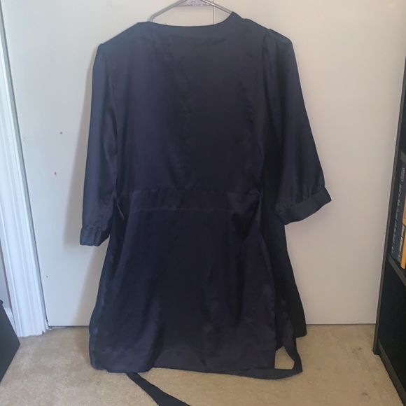 VS Satin Robe - Picture 3 of 3